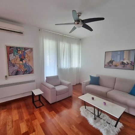 Baby Blue Apartments 巴尔 外观 照片